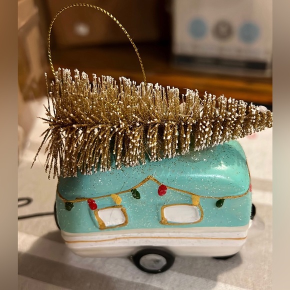 Christmas camper ornament, new in box - Picture 2 of 6